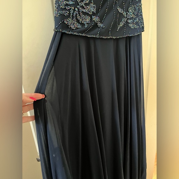 J Kara Elegant Navy Rhinestoned Top, Long Sleek Gown Women’s Size 10 - Picture 6 of 14